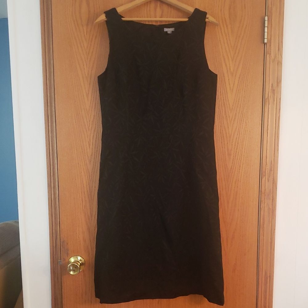 Lovely Black Ann Taylor Sleeveless Dress with Shimmery Leaf Design Sz 12